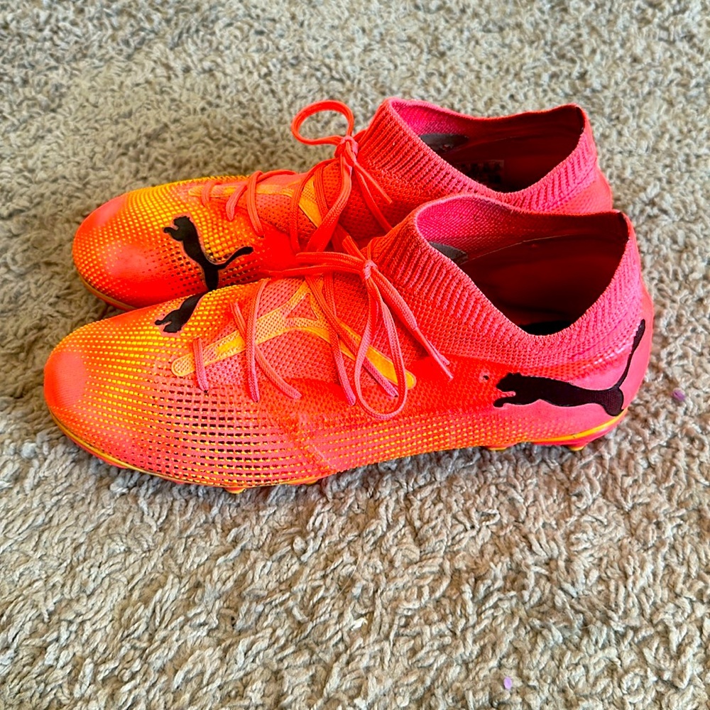 Puma Soccer Cleats, Young Men’s 6 1/2